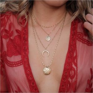 Jewelry - ✨RESTOCKED✨Gold Tone Hammered Layered Necklace Jewelry - ✨RESTOCKED✨Gold Tone Hammered Layered Necklace
